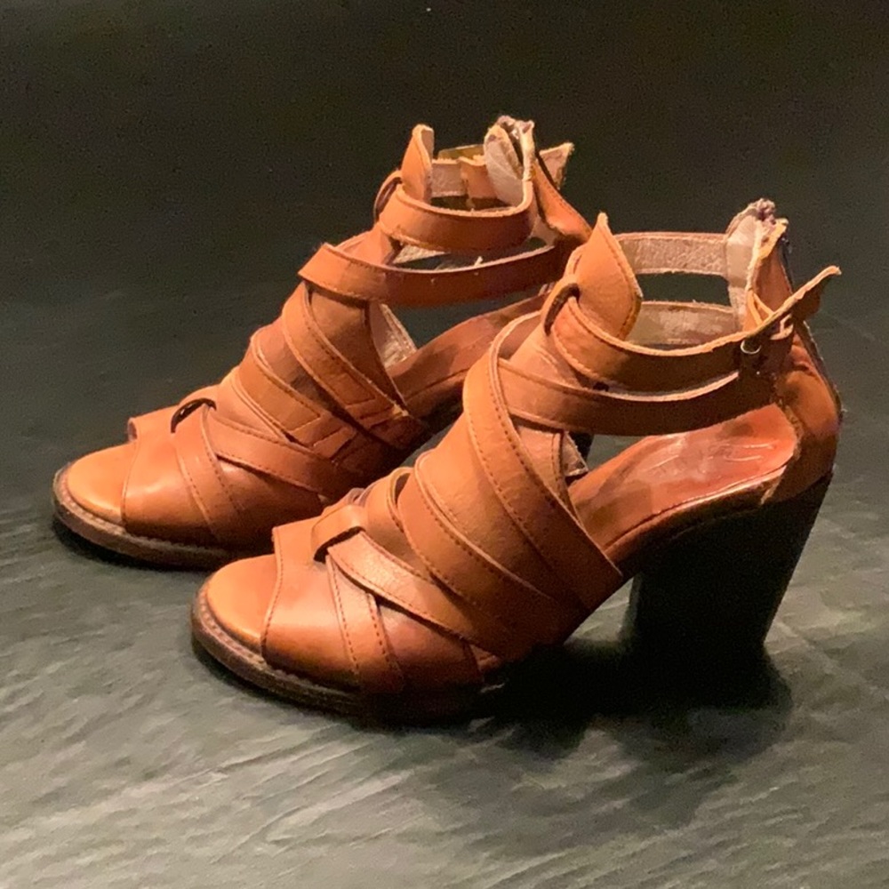 Sold ' - Picture 3 of 9